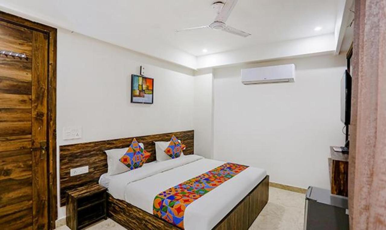 Fabhotel Amrit Residency Gurgaon Buitenkant foto