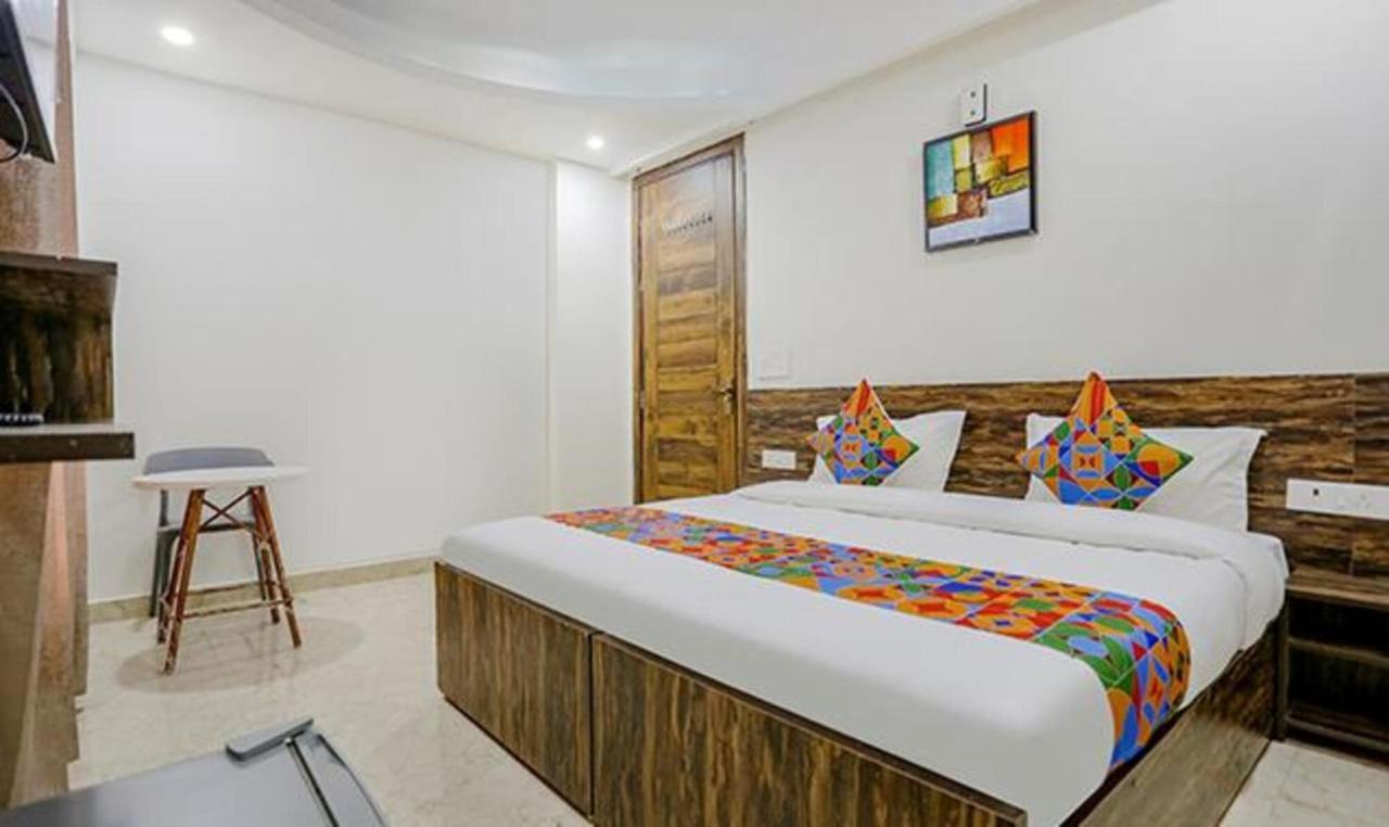 Fabhotel Amrit Residency Gurgaon Buitenkant foto