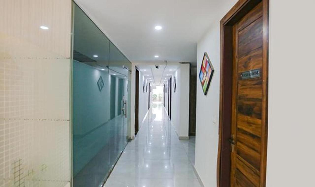 Fabhotel Amrit Residency Gurgaon Buitenkant foto