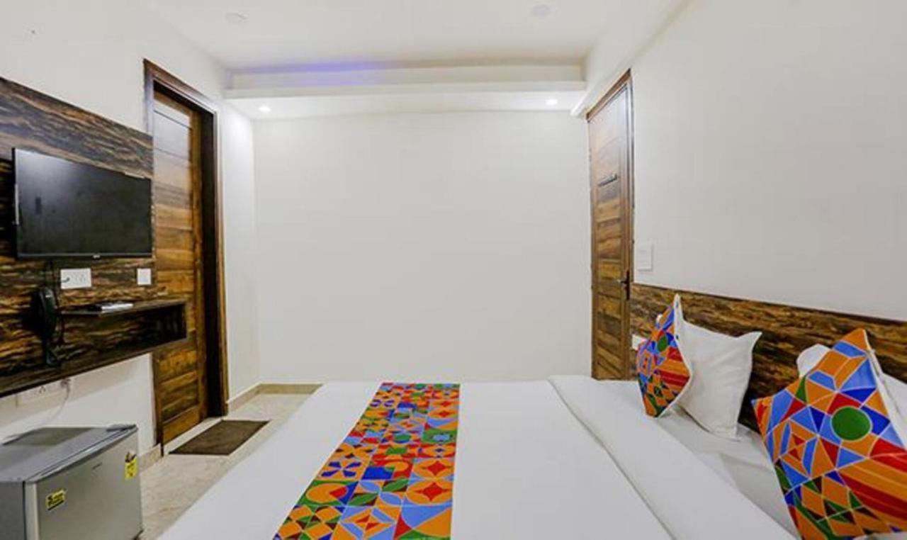 Fabhotel Amrit Residency Gurgaon Buitenkant foto