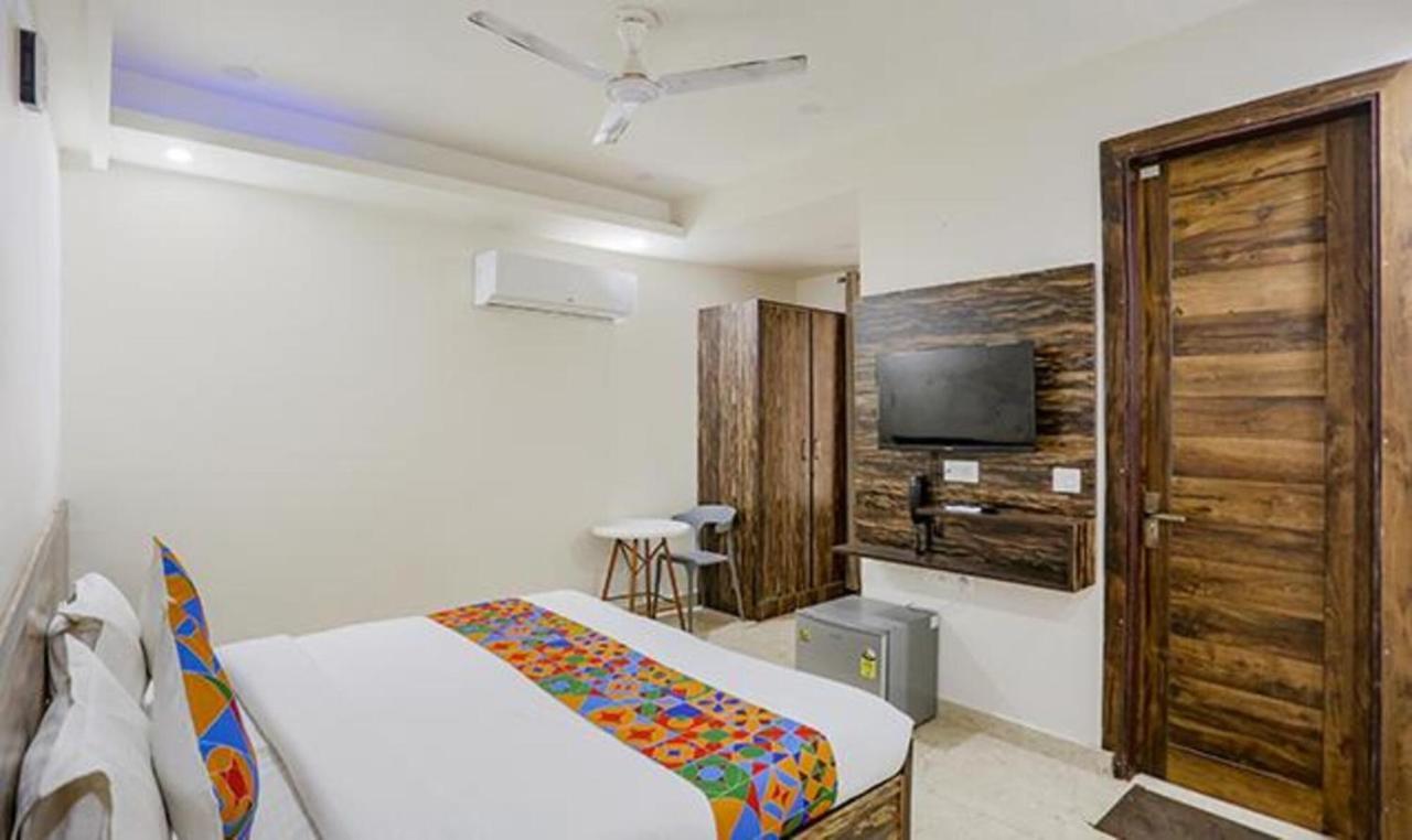 Fabhotel Amrit Residency Gurgaon Buitenkant foto