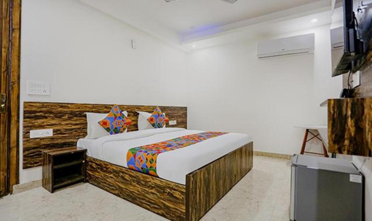Fabhotel Amrit Residency Gurgaon Buitenkant foto